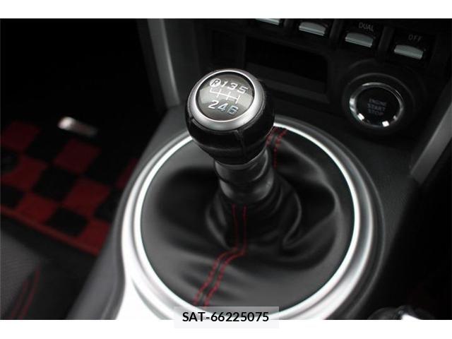 Subaru BRZ 2015-08 6670660-3