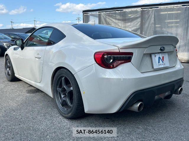 Subaru BRZ 2018-01 6675268-16