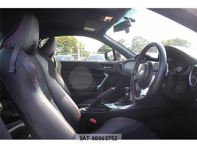 Subaru BRZ 2017-04 6683707-18
