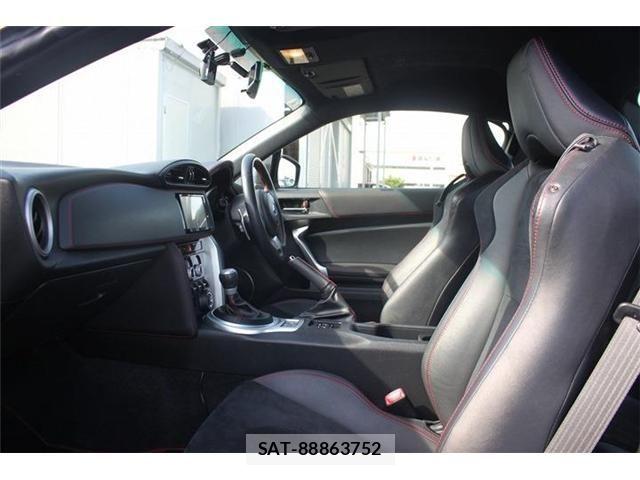 Subaru BRZ 2017-04 6683707-21
