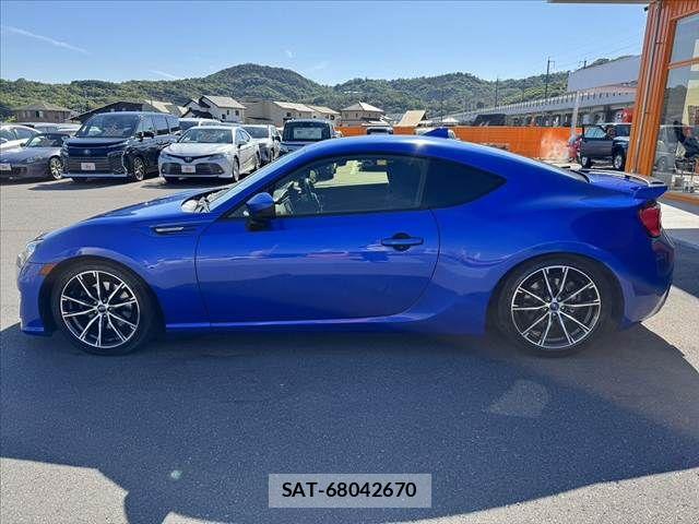 Subaru BRZ 2017-05 6683708-11