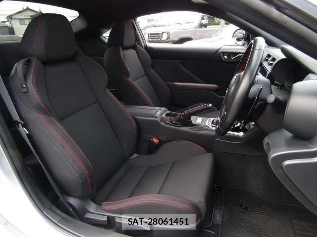 Subaru BRZ 2022-06 6750986-10