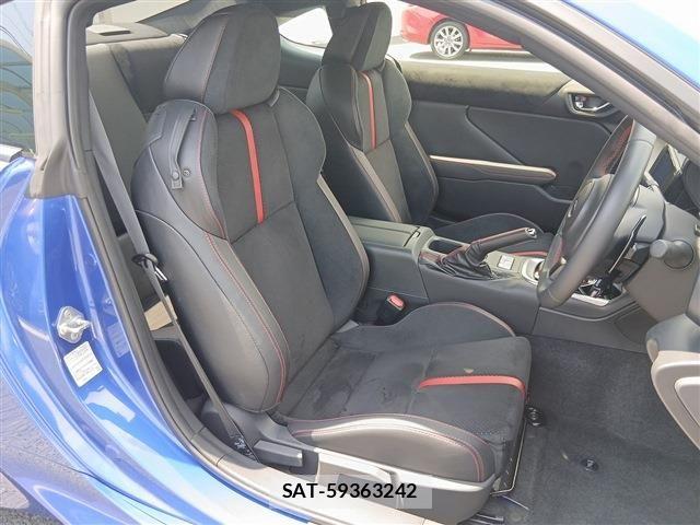 Subaru BRZ 2025-04 6814103-13