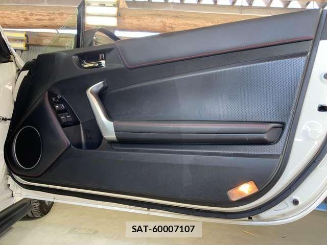 Subaru BRZ 2020-08 6902915-13