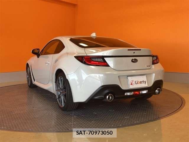 Subaru BRZ 2021-09 6902907-10