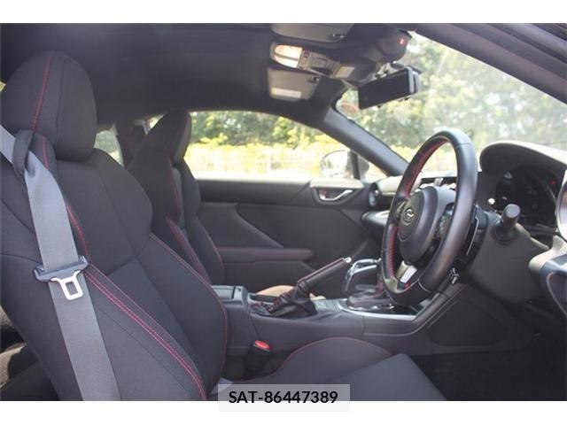 Subaru BRZ 2022-01 6902916-12