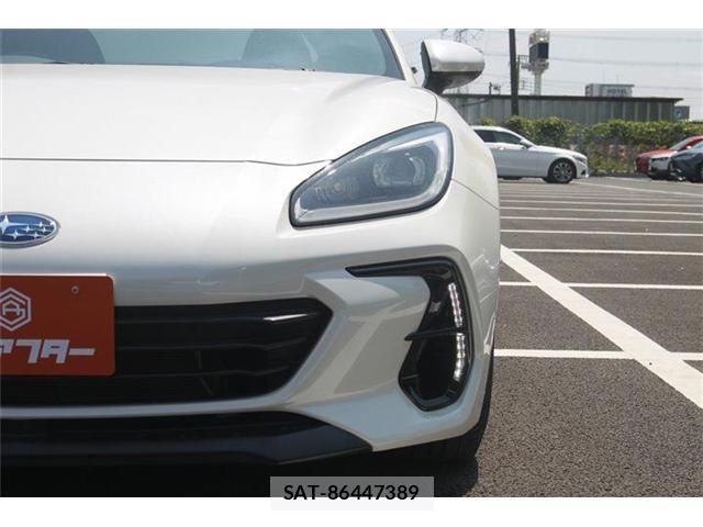 Subaru BRZ 2022-01 6902916-17