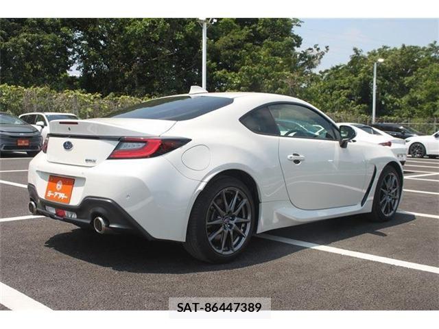 Subaru BRZ 2022-01 6902916-19