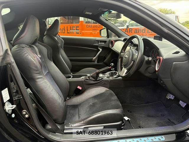 Subaru BRZ 2013-01 7020135-15