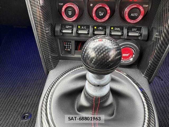 Subaru BRZ 2013-01 7020135-2