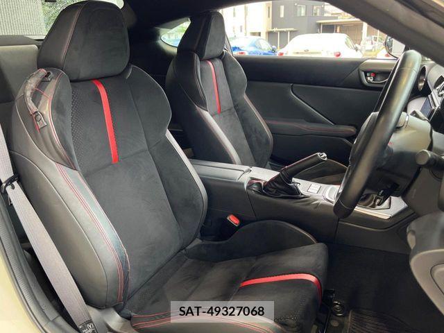 Subaru BRZ 2021-08 7215653-7