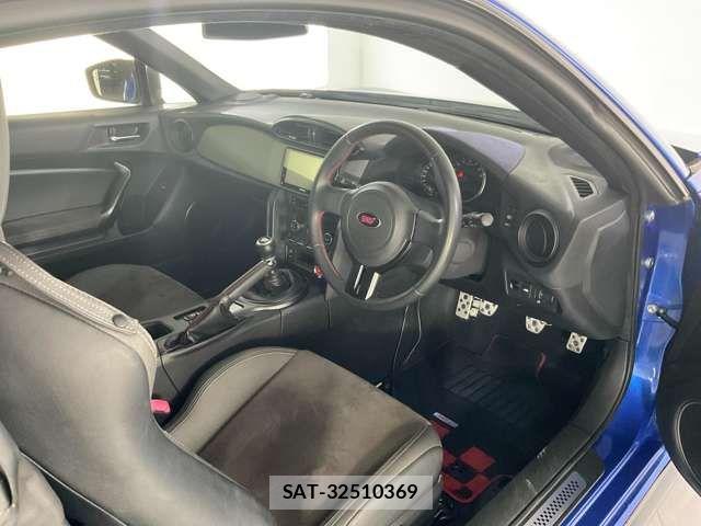 Subaru BRZ 2014-02 7215642-11