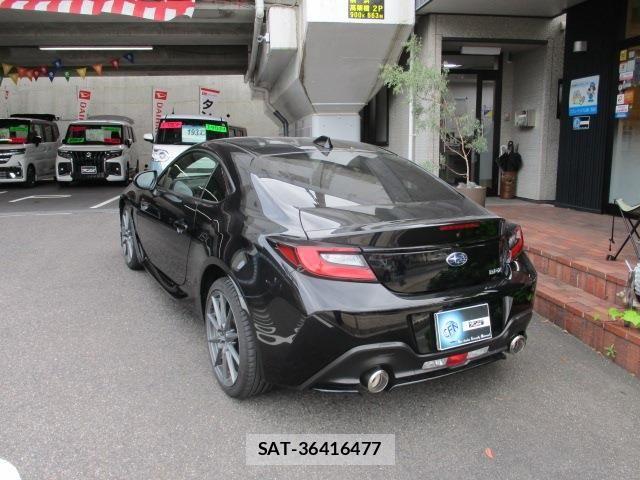 Subaru BRZ 2022-03 7215654-5