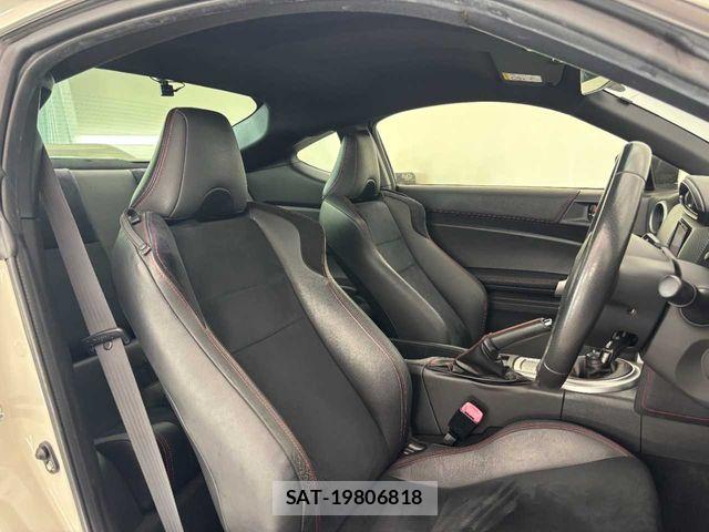 Subaru BRZ 2015-07 7326080-13