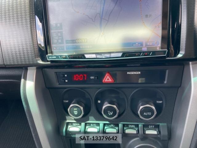 Subaru BRZ 2014-05 7391551-13