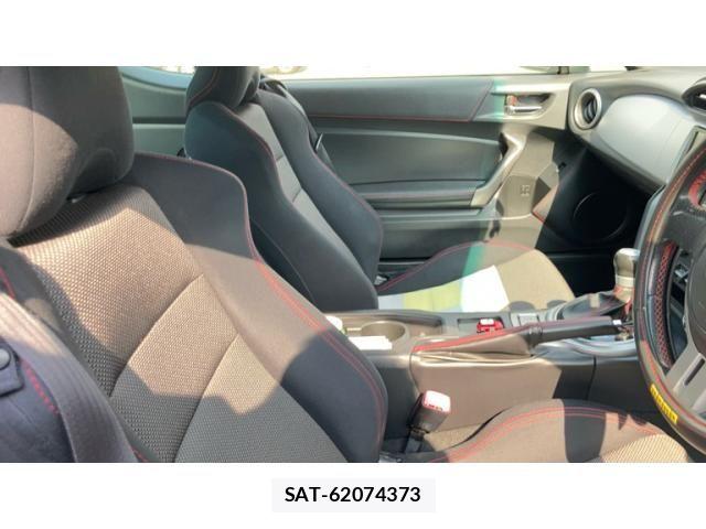Subaru BRZ 2014-03 7615344-11