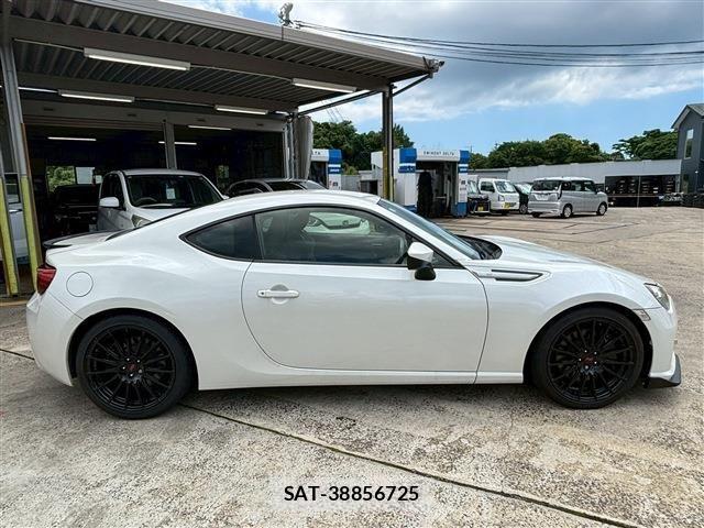 Subaru BRZ 2014-01 7721689-14