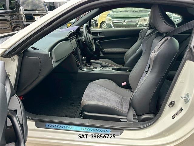 Subaru BRZ 2014-01 7721689-4