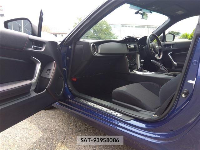Subaru BRZ 2015-06 7783161-28