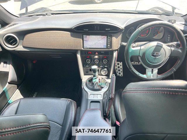 Subaru BRZ 2013-08 7783159-1