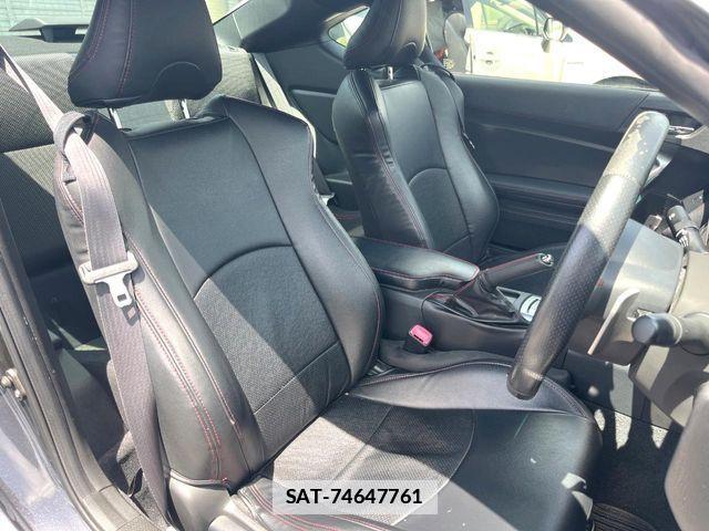 Subaru BRZ 2013-08 7783159-7