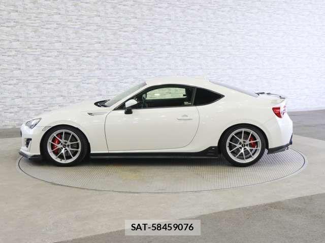 Subaru BRZ 2017-04 8034687-11