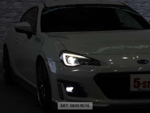 Subaru BRZ 2017-04 8034687-14