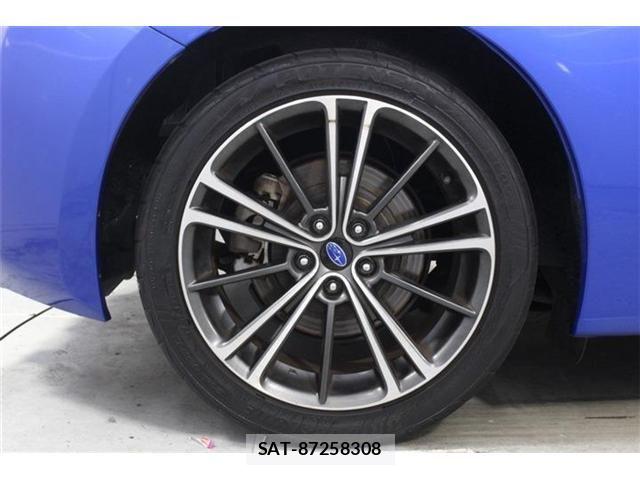 Subaru BRZ 2014-10 8034689-25