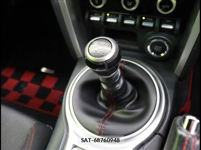 Subaru BRZ 2017-02 8073148-8