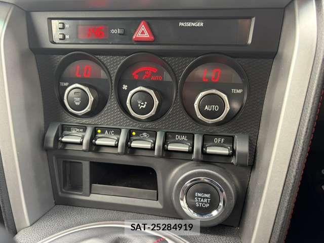Subaru BRZ 2012-07 8098370-12