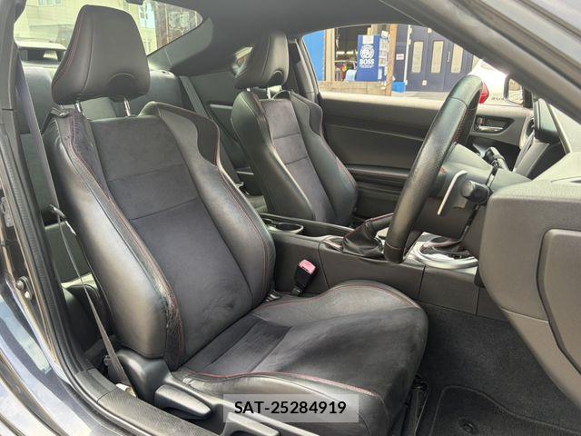 Subaru BRZ 2012-07 8098370-19