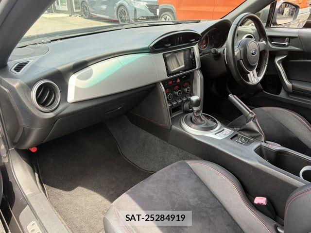 Subaru BRZ 2012-07 8098370-20