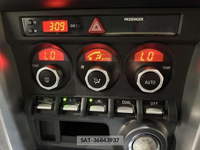 Subaru BRZ 2016-03 8158103-18