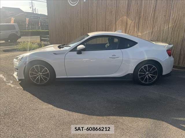 Subaru BRZ 2016-09 8206715-18