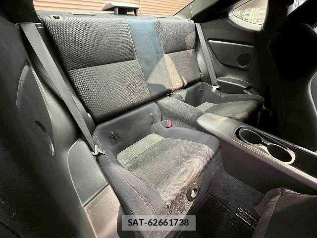 Subaru BRZ 2013-03 8244760-8