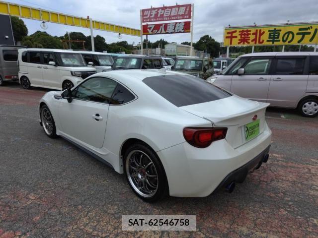 Subaru BRZ 2014-07 8244759-10