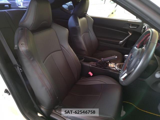 Subaru BRZ 2014-07 8244759-12