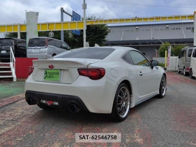 Subaru BRZ 2014-07 8244759-1