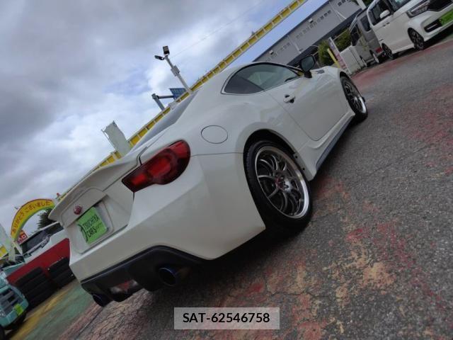 Subaru BRZ 2014-07 8244759-25