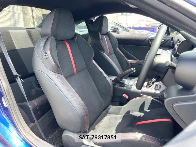 Subaru BRZ 2023-01 8244758-7