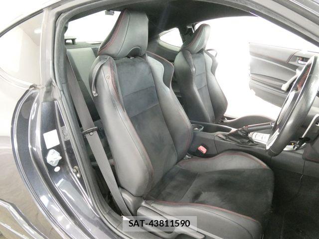 Subaru BRZ 2015-06 8335160-10