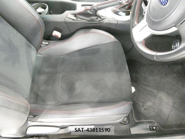 Subaru BRZ 2015-06 8335160-13