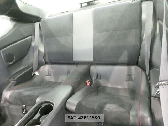 Subaru BRZ 2015-06 8335160-15