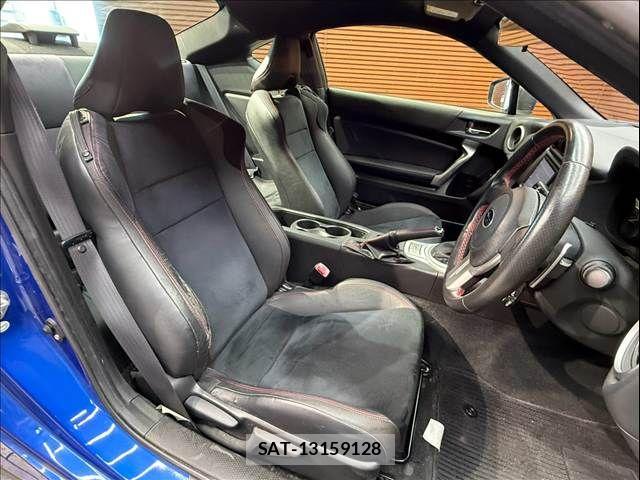 Subaru BRZ 2015-08 8335154-10
