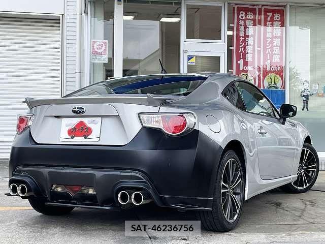 Subaru BRZ 2012-06 8335157-2