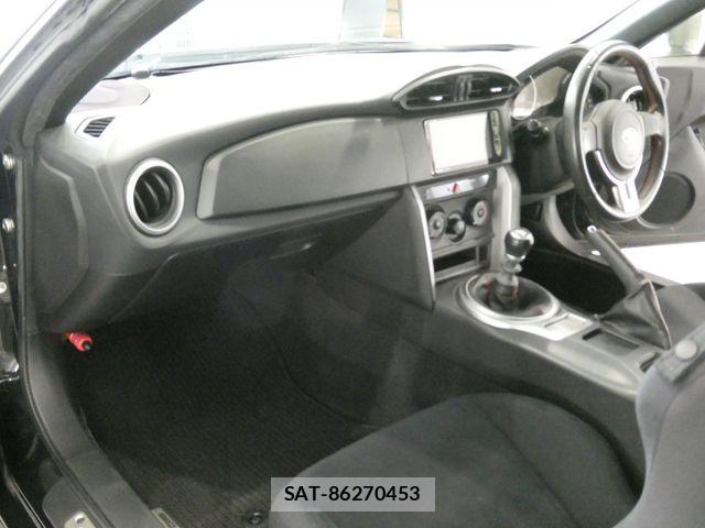 Subaru BRZ 2014-01 8354052-22