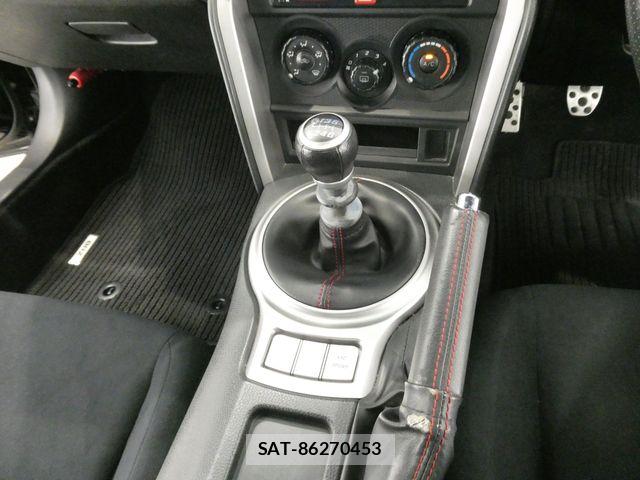 Subaru BRZ 2014-01 8354052-26