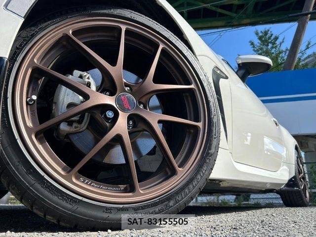 Subaru BRZ 2021-10 8365017-3