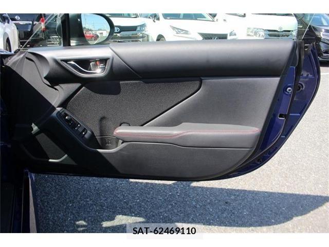 Subaru BRZ 2022-10 8365016-17