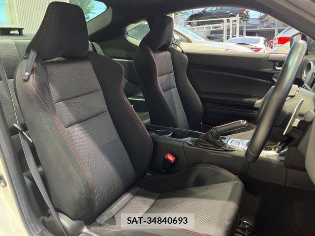 Subaru BRZ 2020-01 8437976-8